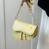 Trendy Solid Color Chain Strap Small Size Pu Leather Underarm Saddle Bag main image 6