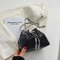 2022 Summer New Trendy Fashion Sequined Chain Portable Bucket Shape Messenger Bag sku image 2