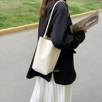 2022 New Simple Solid Color Portable Underarm Shoulder Bucket Bag sku image 3