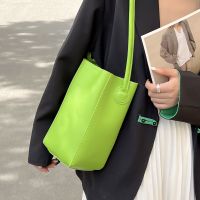 2022 New Simple Solid Color Portable Underarm Shoulder Bucket Bag main image 2