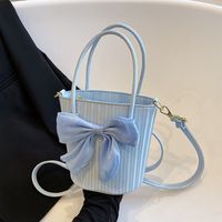 2022 New Fashion Solid Color Bow Portable Shoulder Crossbody Bucket Bag main image 4