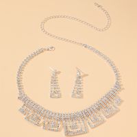 Mujeres De Lujo Moda Borla Aleación Diamantes De Imitación Pendientes Collar Conjunto De Joyas Embutido Diamantes De Imitación sku image 1