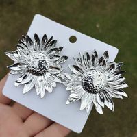 Women's Retro Exaggerated Fashion Flowers Alloy Earrings Plating No Inlaid Drop Earrings main image 4