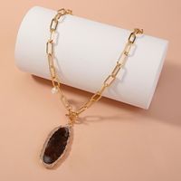 Retro Oval Alloy Pearl Plating Natural Stone Necklace main image 4