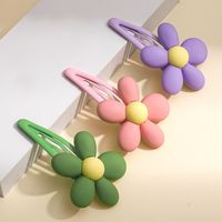 Cute Flower Synthetics Resin Hair Clip 1 Set main image 1