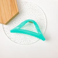 Style Classique Triangle Plastique Résine Évider Griffes De Cheveux sku image 1
