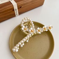 Sucré Fleur Alliage Placage Perles Artificielles Strass Griffes De Cheveux sku image 1