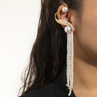 Mode Géométrique Gland Alliage Le Cuivre Des Boucles D'oreilles Placage Arylique Perle Artificielle Boucles D'oreilles En Cuivre main image 5