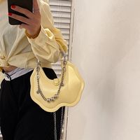 Streetwear Solid Color Round Magnetic Buckle Circle Bag main image 3