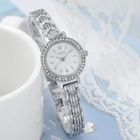 Women's Elegant Geometric Jewelry Buckle Quartz Watch main image 4