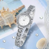 Women's Elegant Geometric Jewelry Buckle Quartz Watch main image 2