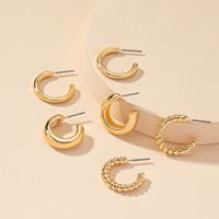 Simple Style C Shape Gold Plated Alloy Hoop Earrings main image 4