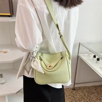 Women's Medium Pu Leather Solid Color Fashion Pillow Shape Buckle Crossbody Bag sku image 4