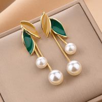 Simple Style Leaves Alloy Plating Pearl Drop Earrings sku image 1
