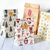 Bolsa De Papel Kraft De Navidad  Bolsa De Regalo De Navidad Bolsa De Embalaje De Regalo Bolsa De Dulces 12 Juegos Que Contienen Pegatinas De Navidad main image 2