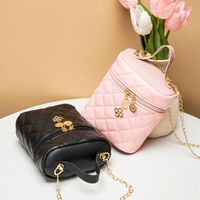 Fashion Solid Color Quilted Bucket Zipper Bucket Bag main image 5