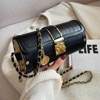 Fashion Solid Color Soft Surface Cylindrical Buckle Chain Bag main image 4