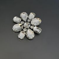 Moda Geométrico Flor Aleación Embutido Diamante De Imitación Broches Collar sku image 1