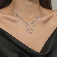 Style Simple Forme De Cœur Alliage Gland Placage Incruster Strass Collier 1 Pièce main image 3