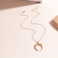Simple Style Moon Alloy Plating Pendant Necklace main image 4
