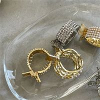Fashion Solid Color Alloy Inlay Rhinestone Pearl Hair Claws main image 4