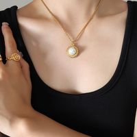 European And American Ins Style Personalized Straw Hat Shape Inlaid Imitation Pearl Design Titanium Steel Necklace Plated 18k Real Gold Clavicle Chain sku image 1