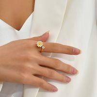 Simple Style Daisy Copper Open Ring Gold Plated Zircon Copper Rings 1 Piece main image 4