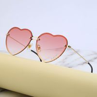 Women's Fashion Heart Shape Pc Special-shaped Mirror Metal Sunglasses sku image 3