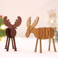 Christmas Deer Wood Party Ornaments main image 5