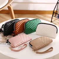 Fashion Stripe Quilted Shell Zipper Clutch Bag main image 1