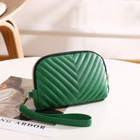 Fashion Stripe Quilted Shell Zipper Clutch Bag sku image 4