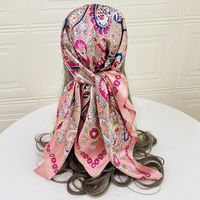 Women's Retro Flower Polyester Printing Silk Scarves main image 3
