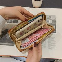 Vintage Style Solid Color Lingge Square Zipper Clutch Bag Long Wallet main image 3