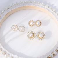 Fashion Round Copper Ear Studs Plating Pearl Zircon Copper Earrings main image 1