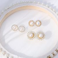 Mode Rond Le Cuivre Boucles D'oreilles Placage Perle Zircon Boucles D'oreilles En Cuivre main image 1