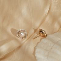 Fashion Round Copper Ear Studs Plating Pearl Zircon Copper Earrings main image 4