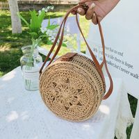Women's Medium Straw Solid Color Ethnic Style Weave Round Magnetic Buckle Crossbody Bag main image 4