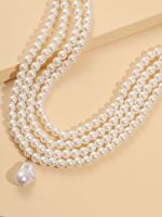 Fashion Irregular Artificial Pearl Beaded Layered Necklaces main image 3