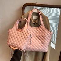 Women's Large All Seasons Pu Leather Solid Color Lingge Fashion Square Zipper Tote Bag Underarm Bag main image 4