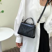 Women's Medium Pu Leather Crocodile Streetwear Square Flip Cover Messenger Bag main image 2