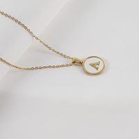 Simple Style Round Letter Stainless Steel Pendant Necklace Gold Plated Shell Stainless Steel Necklaces main image 4