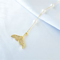 Simple Style Fish Tail Artificial Pearl Alloy Inlay Rhinestones Necklace main image 2
