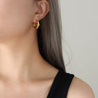 Fashion C Shape Stripe Plating Titanium Steel Earrings sku image 1