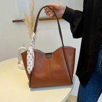 Bag Women's New Fashion Trendy Pu Handbag Casual Large Capacity Silk Scarf Tote Bag Shoulder Bag main image 4