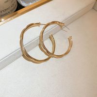Mode Metall Design Ohrringe Unregelmäßig Kreis Weiblich Übertrieben Retro Ohrringe sku image 98