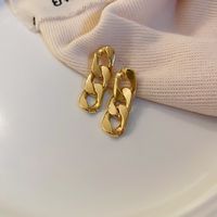 Mode Metall Design Ohrringe Unregelmäßig Kreis Weiblich Übertrieben Retro Ohrringe sku image 90