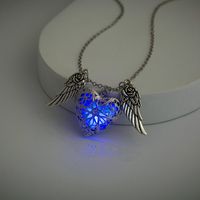 Vintage Style Heart Shape Wings Snake Alloy Luminous Resin Pendant Necklace 1 Piece sku image 6