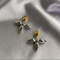 Retro Four Leaf Clover Brass Ear Studs Inlay Pearl Copper Earrings sku image 3
