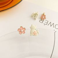 Cute Cat Flower Alloy Enamel Artificial Pearls Women's Ear Studs 1 Pair main image 3