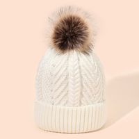 Women's Fashion Solid Color Pom Poms Pearl Wool Cap main image 3